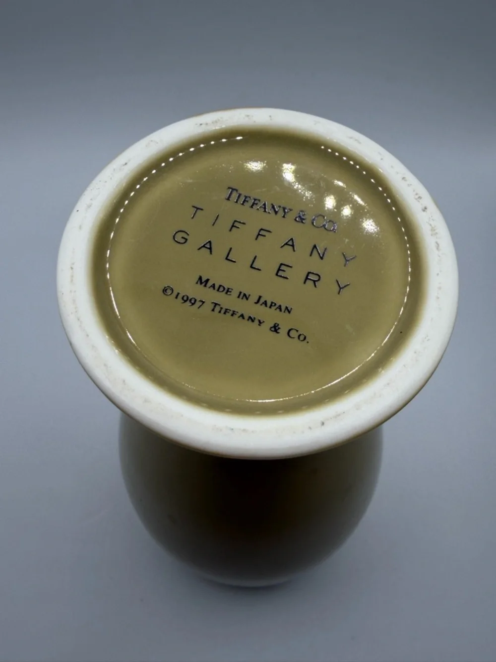 1997 Tiffany & Co. Vintage Tiffany Gallery Collection Glazed Ceramic Vase Vessel